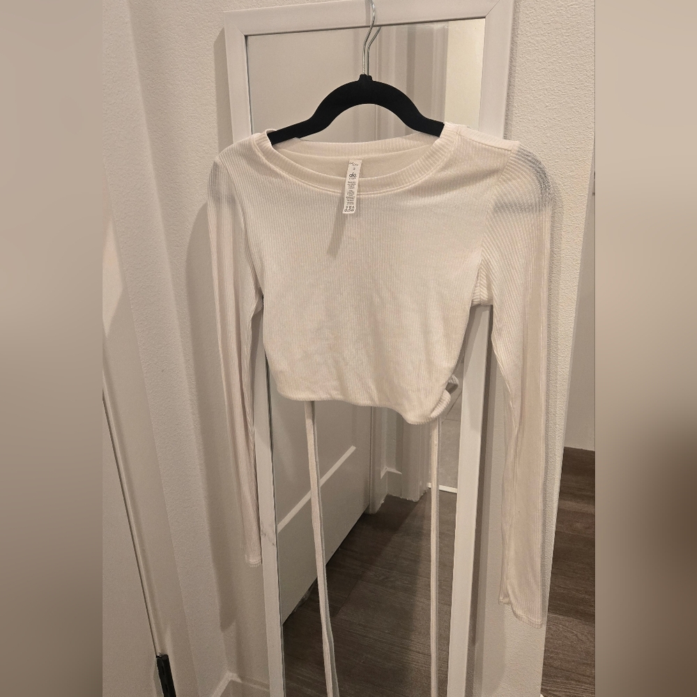 ALO YOGA Ribbed Manifest Long Sleeve, White Crop Top - Picture 5 of 10